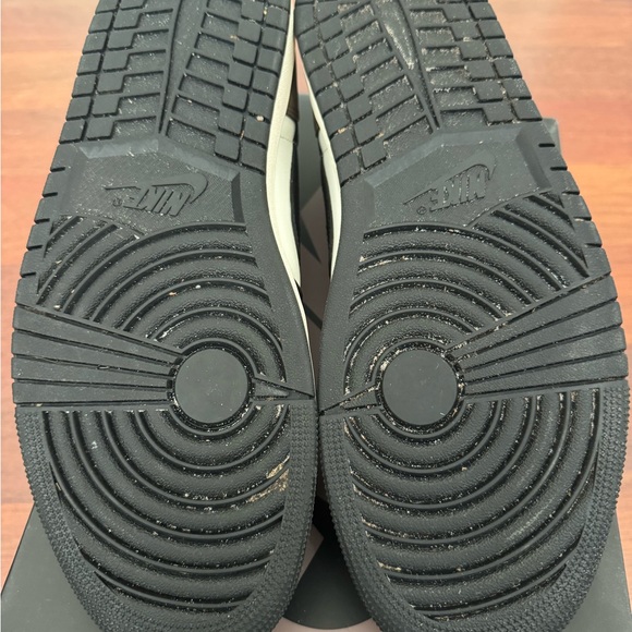 Sold - Picture 6 of 8